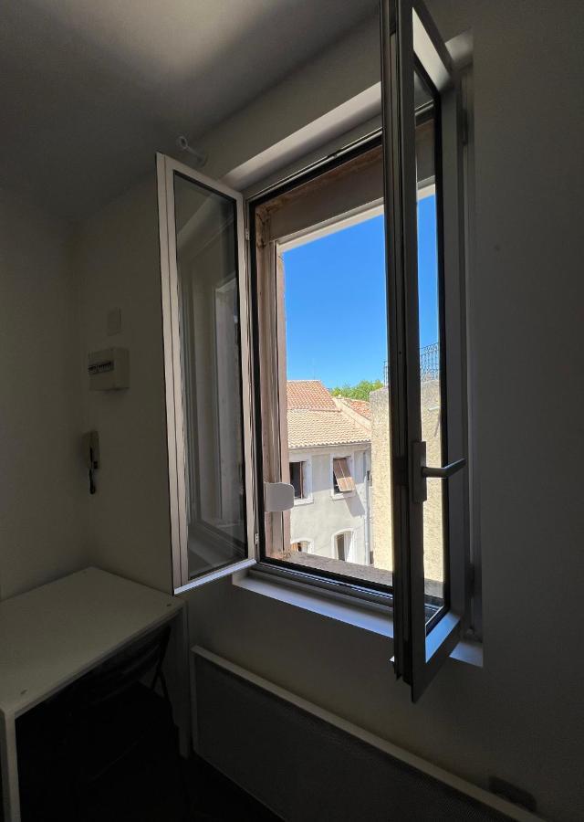 Cosy Studio Hyper Centre Avec Kitchenette & Climatisation Carpentras ภายนอก รูปภาพ