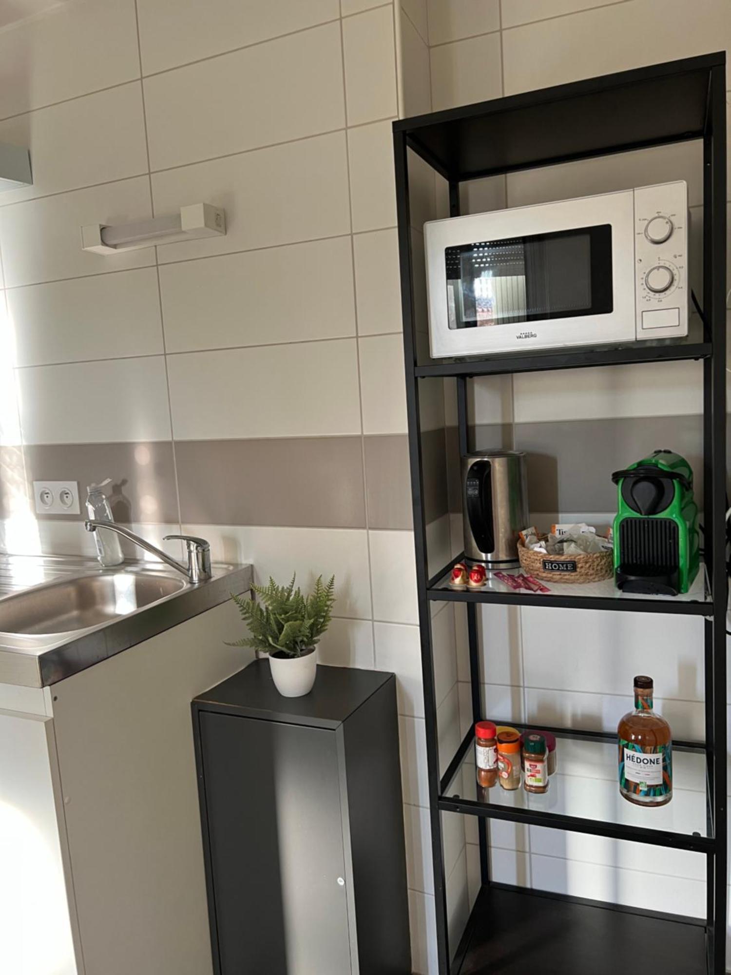 Cosy Studio Hyper Centre Avec Kitchenette & Climatisation Carpentras ภายนอก รูปภาพ