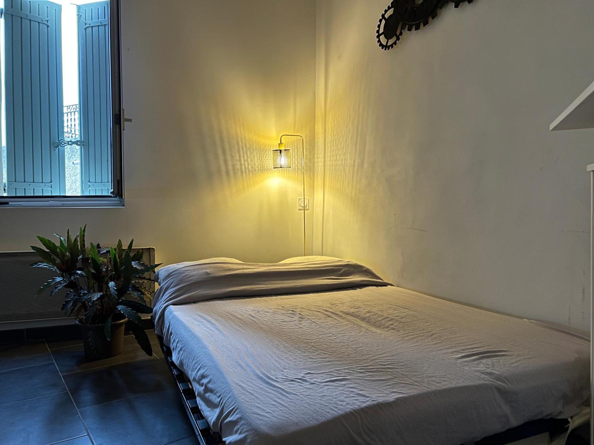 Cosy Studio Hyper Centre Avec Kitchenette & Climatisation Carpentras ภายนอก รูปภาพ