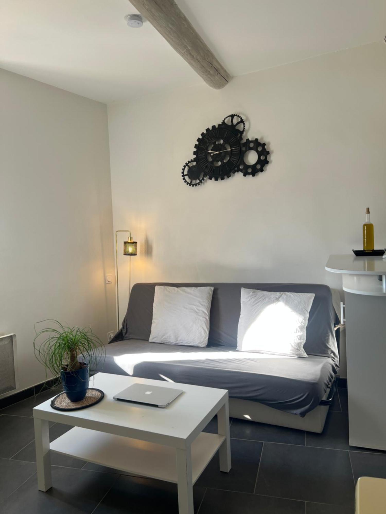 Cosy Studio Hyper Centre Avec Kitchenette & Climatisation Carpentras ภายนอก รูปภาพ